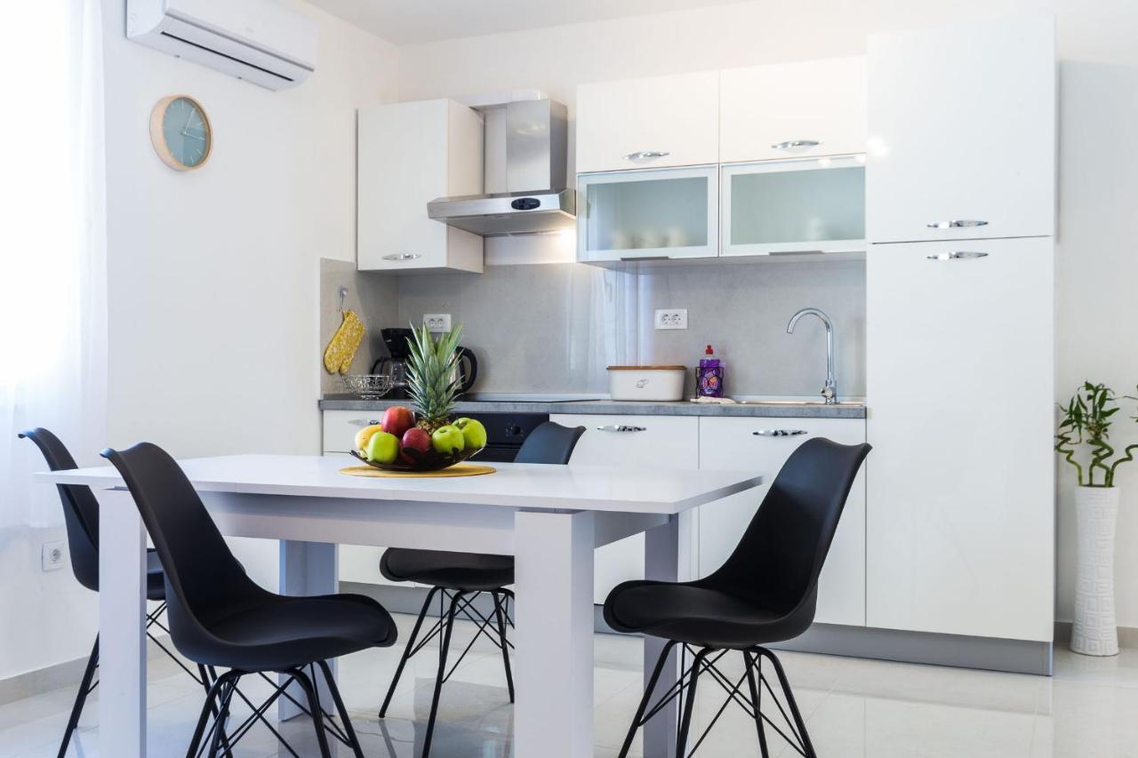 Petra Modern Apartment With Free Parking And Bbq Zadar Zewnętrze zdjęcie