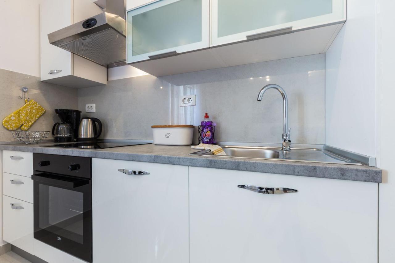 Petra Modern Apartment With Free Parking And Bbq Zadar Zewnętrze zdjęcie