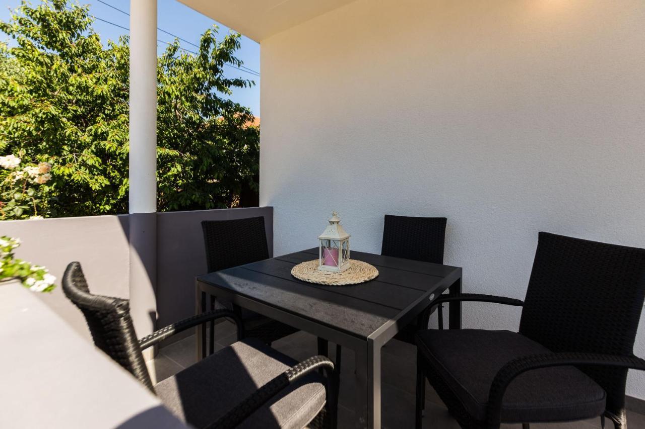 Petra Modern Apartment With Free Parking And Bbq Zadar Zewnętrze zdjęcie