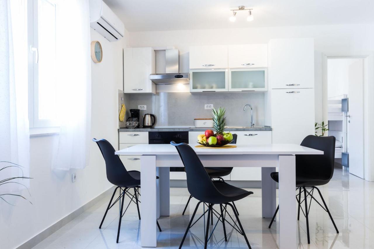 Petra Modern Apartment With Free Parking And Bbq Zadar Zewnętrze zdjęcie