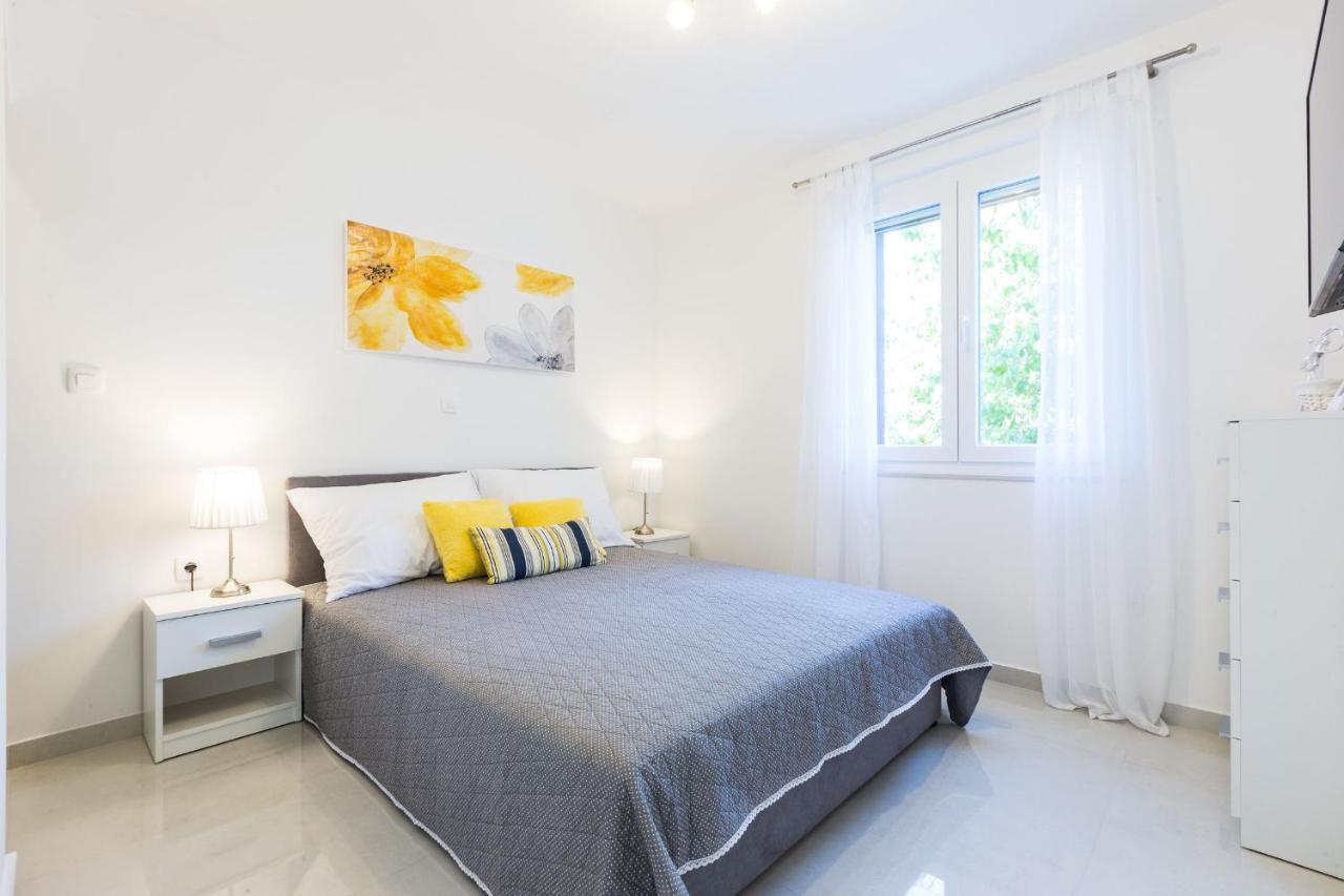 Petra Modern Apartment With Free Parking And Bbq Zadar Zewnętrze zdjęcie
