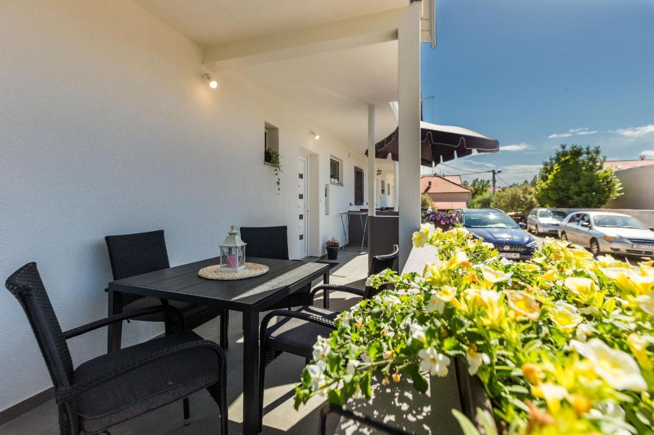 Petra Modern Apartment With Free Parking And Bbq Zadar Zewnętrze zdjęcie